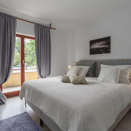Apartment Adelia, Unweit Von *